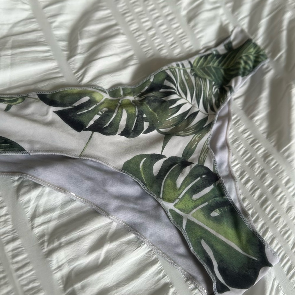 Rip Curl size small cheeky bikini bottoms white with green palm leaves